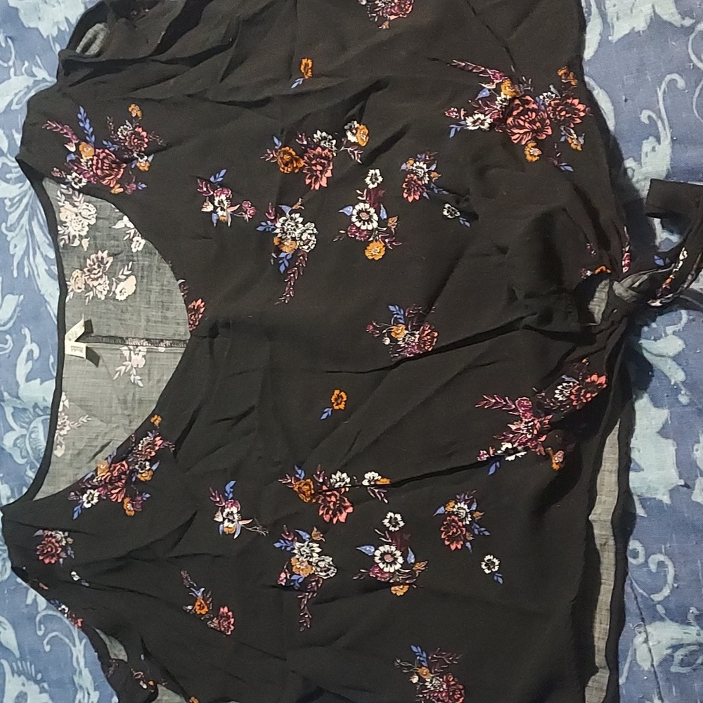 Mudd juniors large top.